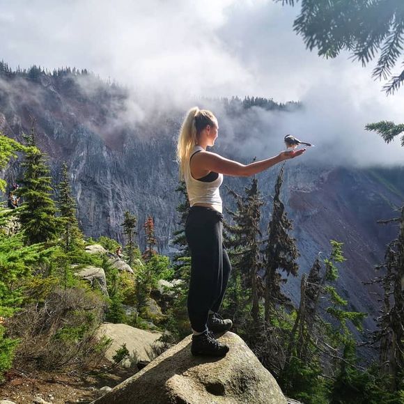 Meet your Posher, Lisa - Picture 1 of 1